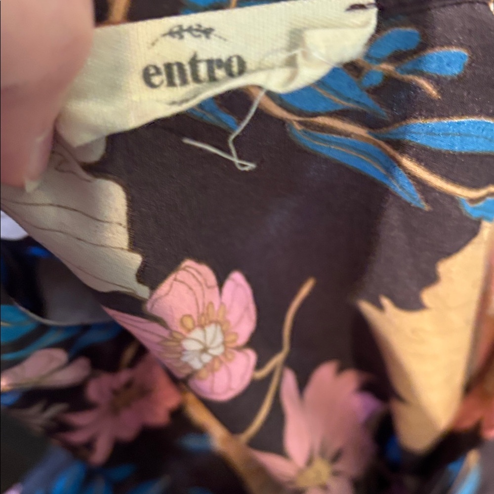 Floral Blouse - Picture 2 of 3